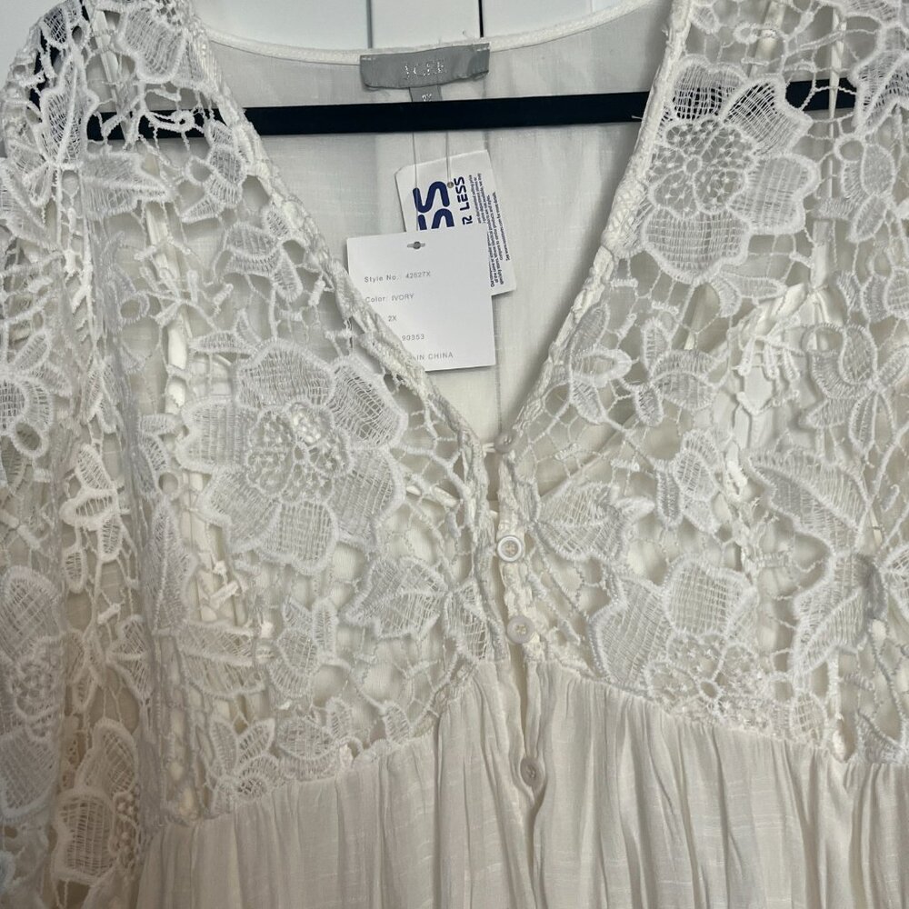 Iovry lace bell sleeve dress size 2X - Picture 2 of 5